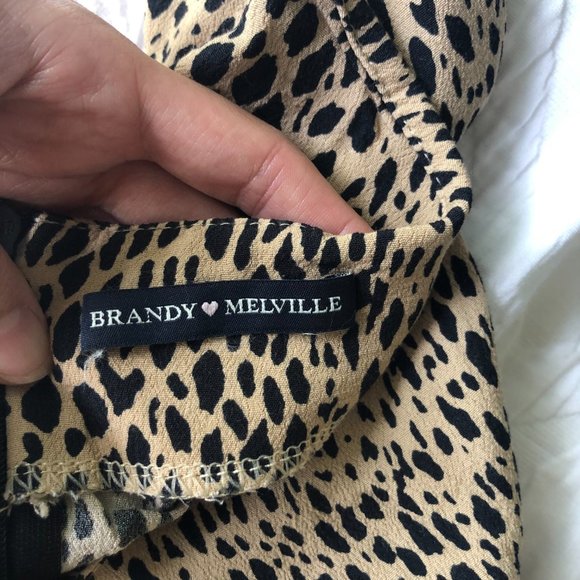 Brandy melville skirt - Picture 2 of 3